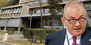 Šta to krije Dragan Simić? Finansijske mahinacije dekana FPN (FOTO)