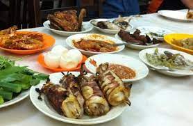 Tadi masa kami sampai makanan tak sampai lagi. Kedai Tempat Makan Sedap Di Kuala Terengganu Sangat Menarik Best