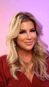 Sometimes the breakthrough isn't doing more — it's releasing control. In  this episode, Heather talks about why letting go is often the missing step  in manifestation. You don't get what you cling