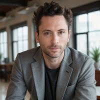 30+ "Ian Strang" profiles