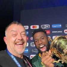 Cameron Rowell's Instagram, Twitter & Facebook