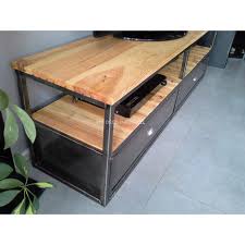 Nous vous proposons ce meuble télé industriel fabriqué dans notre atelier. Meuble Tv Industriel En Metal Et Bois Vieillis