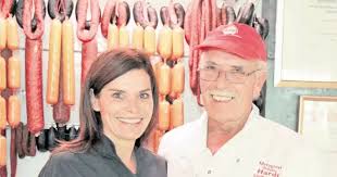 Rindersteak und Hamburger frisch vom Grill