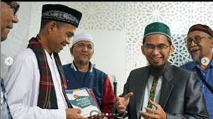 Perhatikan amalan terbaik untuk orang tua mu yang sudah meninggal ustadz adi hidayat. Ternyata Ini Cita Cita Ustadz Adi Hidayat Saat Ditanya Aa Gym Ingin Jadi Sosok Ini Halaman All Pos Belitung