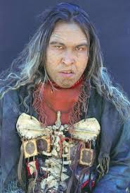 Eric Schweig Eric Schweig (born Ray Dean Thrasher; 19 June 1967) is an  Indigenous Canadian actor best known for his role as Chingachgook's son  Uncas in The Last of the Mohicans (1992).