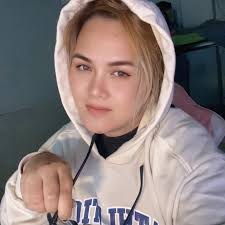 Ruth See (@ruthie_collection) • Instagram photos and videos