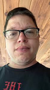 Can someone fix a reunion photo?