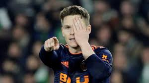 Profile page for valencia football player kevin gameiro (striker). Valencia Cf Villamarn The Field That Most Fills The Pirate Gameiro Spain S News