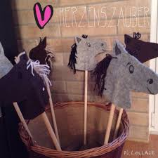 Steckenpferd Basteln Aus Filz Mit Vorlage Zum Download Das War Der Hit Auf Dem Kinderge Steckenpferd Basteln Kindergeburtstag Basteln Pferd Kindergeburtstag