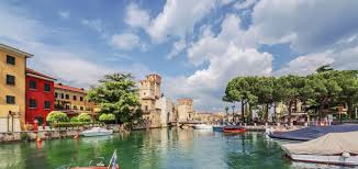 Maybe you would like to learn more about one of these? 5 Reasons To Visit Lake Garda In October