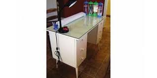 Diy Manicure Table Manicure Table Diy Manicure Nail Salon Decor