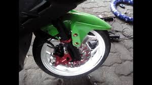 Apakah anda sedang mencari artikel tentang perbedaan spakbor belakang mio sporty dan smile? Download Kumpulan 47 Modifikasi Spakbor Depan Beat Fi Terkeren Bayem Motor