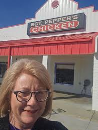 Had to drive by Trackside Cafe last night, but I couldn't stop, now I can't  quit thinking about how good their Burgers are. Guess I'm gonna have to  make it happen Sunday. |