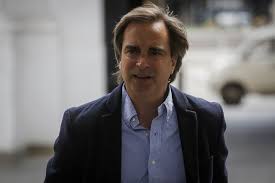 Tema principal «atrévete a amar» (compuesto por juan pablo quezada y sol aravena, con letra de pablo illanes, interpretado por sol azul) ambientación: Luciano Cruz Coke The Clinic Reportajes Columnas Entrevistas Y Humor