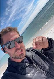 Beach Digging Navarre Fl 2025