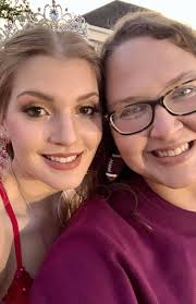 Kindness. It's one of the world's greatest gifts, especially when that  kindness comes out of nowhere. This is a story that might just rip your  heart out. It's also a story that