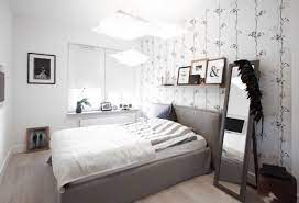 Karena desain interior kamar tidur minimalis paling sering diterapkan di kamar tidur yang cenderung sempit dan rumah yang sederhana. Sempit Nggak Jadi Masalah Ini 6 Desain Kamar Tidur Minimalis Ukuran 3 X 4 Kumparan Com