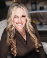 About Carrie Snyder Real Estate Agent