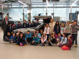 Willkommen in der smart niederlassung münchen. Kinder Lernen Zukunft Mit Mercedes Benz Munchen Und Uschi Glas Magazin