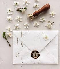 Handmade Paper Envelope And Flower Wax Seal Plic Din Hartie Manuala Si Sigiliu De Ceara C Papira Invit Wedding Invitations Diy Handmade Paper Wax Seals