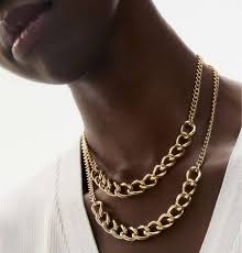 Everyday Fine Jewelry Online Jewelry Shop Mejuri Store locator customer service newsletter.