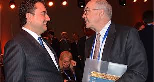 Ali babacan, 1995 yılında zeynep babacan ile evlendi. Cikrikcilar Yokusu Ndan Ekonominin Basina Akp Kuruculugundan Alternatif Partiye Fotograflarla Ali Babacan Kimdir Fotograf Galerisi