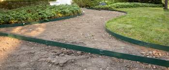 Commercial grade aluminum landscape paver edging kit is extremely easy to customize and install. Duraedge Steel Landscape Edging The J D Russell Company
