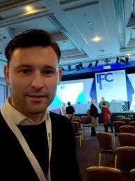 Stephen Hakes's Instagram, Twitter & Facebook