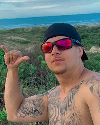 Celebridade sem lei vivendo essa vida de rei😌