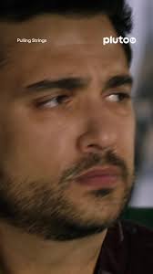 Hay que 'decreteishon' lo que queremos en esta vida 😉 #PullingStrings en  Pluto TV.