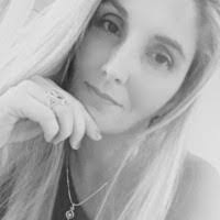 Michelle Ezell's Instagram, Twitter & Facebook