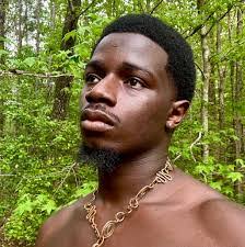 Sunny Cain's Instagram, Twitter & Facebook