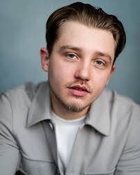 Ryan Dean's Instagram, Twitter & Facebook