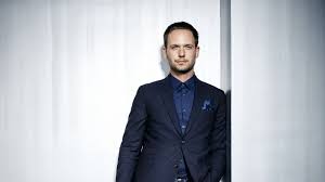 Grey regular fit stretch marl suit: Patrick J Adams Suits Up For Mike S Next Move