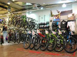 It's efficient on pavement, stable on rougher terrain like gravel paths, and comfortable wherever you ride it. 10 Best Bicycle Shops In Singapore