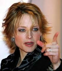 Jodie Foster Short Hairstyle Short Choppy Hair Hair Styles Celebrity Hairstyles