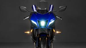What are the features of the uniden r7? Yamaha R7 Features And Technical Specifications