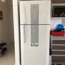 Características • 553 litros de capacidade total • 421 litros de capacidade do refrigerador • 132 litros de capacidade do freezer • painel blue touch: Refrigerador Electrolux Infinity Df80 Em Sao Paulo Clasf Casa E Jardim