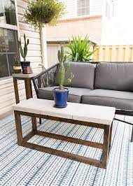 Concrete Outdoor Side Table Made From Pavers Free Build Plans Diy Outdoor Furniture Diy Patio Furniture Outdoor Coffee Tables