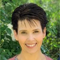 Kelly Marcoux's Instagram, Twitter & Facebook