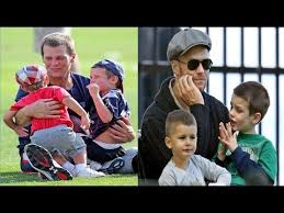 Tom brady is a professional football player who is still in peak shape at an age (39) when most players have when asked if the kids eat the same as brady and bündchen, campbell said, pretty much. Tom Brady S Kids Sons Daughter 2018 Youtube