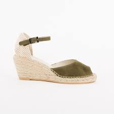 On aime la remarquer et même la doter d'un talon compensé à l'image des collections signées chiara ferragni, tory burch ou gucci. Pegase Kaki Espadrille Femme A Talon Compense Bout Ouvert Espadrilles