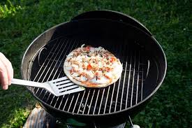 Comment Cuire Une Pizza Au Barbecue Cuisson Des Aliments Pizza Cuisine