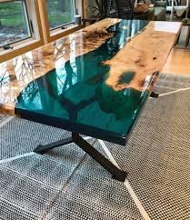 The key to making a truly beautiful epoxy river table is to choose the right wood to be used. Turquoise Resin River Dining Table Oddlysatisfying