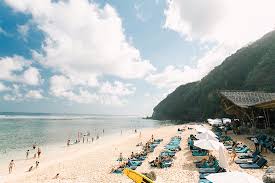 the secret white beach in bali review of sundays beach