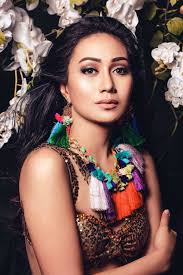 Janice Roman's Instagram, Twitter & Facebook