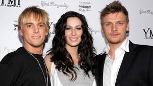 Nick carter wuchs mit vier geschwistern im bundesstaat new york auf und sammelte bereits früh schauspielerfahrung. Aaron Carter Zwillingsschwester Angel Erwirkt Einstweilige Verfugung Leute Bild De