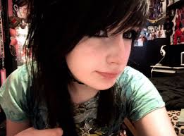 hihi im Blair (17) emo/scene girl from the uk!! i love pierce the veil,  black veil brides, millionaires, dot dot curve, hollywood undead and like a  billion more!!