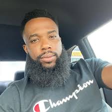 Kelsey Riggs and her married life! Kelsey Riggs is a sportscaster from the  United States who works as a host and sideline reporter for ACCN and ESPN.  She has covered sports in