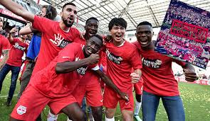 Find the best betting odds by comparing up to 100 bookmakers. Red Bull Salzburg Macht Sich Mit Tweet Uber Den Sk Rapid Wien Lustig